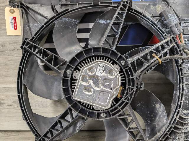 OEM BMW F39 F48 X1 X2 Radiator Cooling Fan Motor Shroud Assembly 850W B46