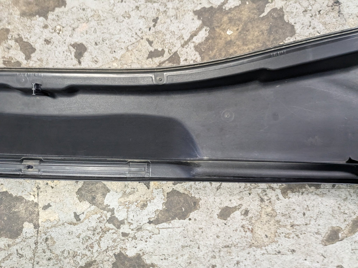 16-22 OEM BMW F48 X1 Windshield Cowl Cover Wiper Screen Vent Trim Panel