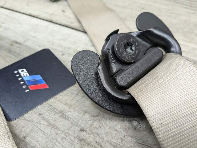 14-19 OEM BMW X6 X5 F15 F16 Front Passenger Seat Belt Seatbelt Retractor Beige