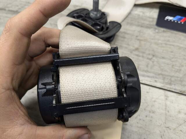 14-18 OEM BMW F15 X5 Rear Left Driver Side Seatbelt Seat Belt Retractor Beige