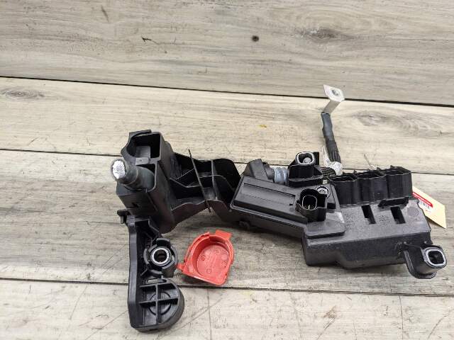 19-23 OEM BMW G05 G06 X5 X6 Battery Relay Terminal Voltage Regulator Module