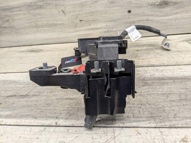 19-23 OEM BMW G05 G06 X5 X6 Battery Relay Terminal Voltage Regulator Module