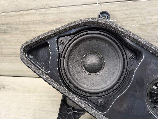 19-23 OEM BMW G05 X5 Rear Right Passenger D Pillar MID Range Speaker Tweeter