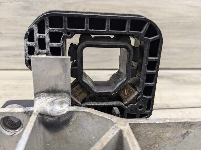 OEM BMW F95 F96 G05 G06 G07 G09 X5 X7 Left Right Bumper Impact Mount Bracket SET