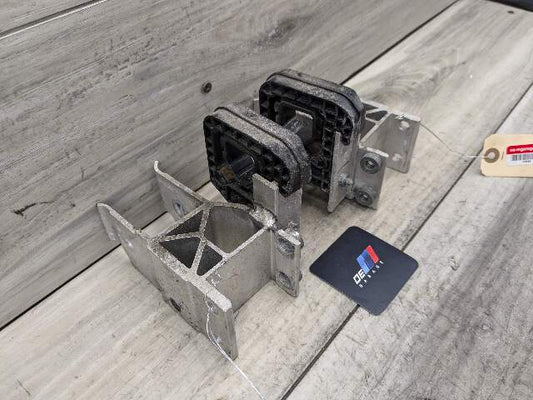 OEM BMW F95 F96 G05 G06 G07 G09 X5 X7 Left Right Bumper Impact Mount Bracket SET