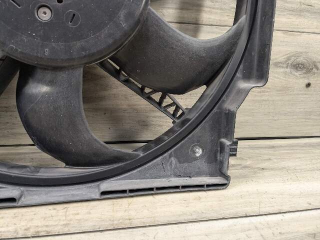 16-23 OEM BMW F39 F48 X1 X2 Radiator Cooling Fan Motor Shroud Assembly B46 850W