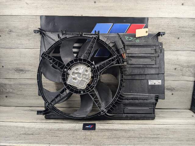 16-23 OEM BMW F39 F48 X1 X2 Radiator Cooling Fan Motor Shroud Assembly B46 850W