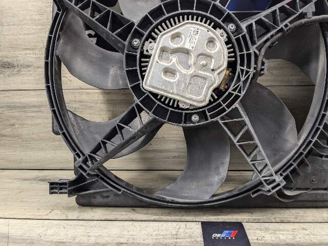 16-23 OEM BMW F39 F48 X1 X2 Radiator Cooling Fan Motor Shroud Assembly B46 850W