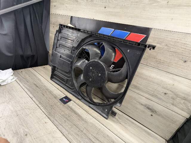 16-23 OEM BMW F39 F48 X1 X2 Radiator Cooling Fan Motor Shroud Assembly B46 850W