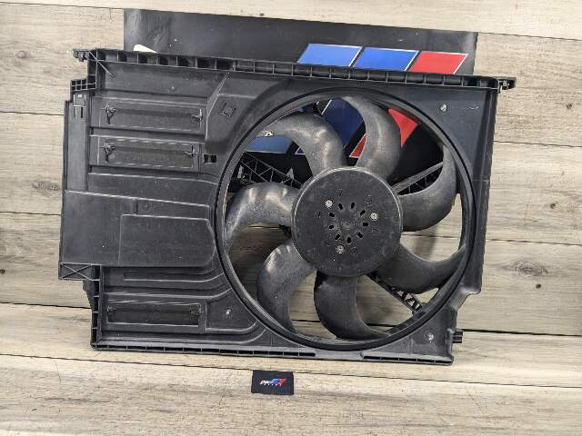 16-23 OEM BMW F39 F48 X1 X2 Radiator Cooling Fan Motor Shroud Assembly B46 850W