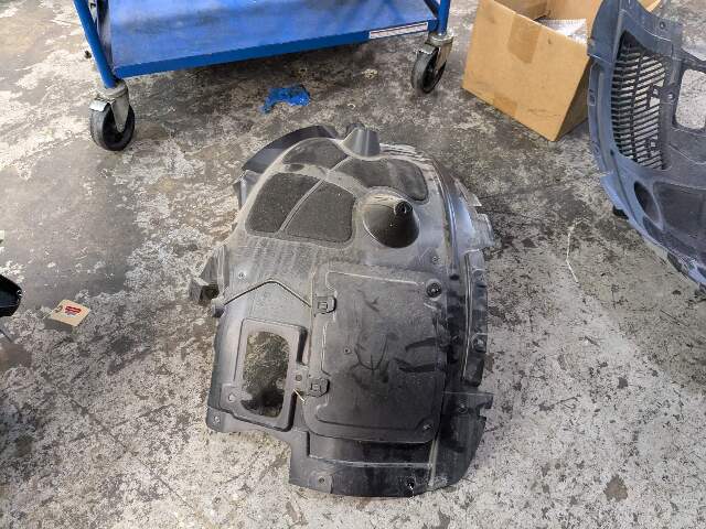 19-23 OEM BMW G05 X5 Left Driver Side Fender Liner Wheel Splash Shield Frontward