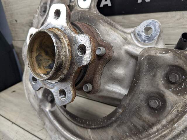 OEM BMW G05 G06 G07 X5 X6 X7 Front Right Passenger Hub Spindle Knuckle Bearing