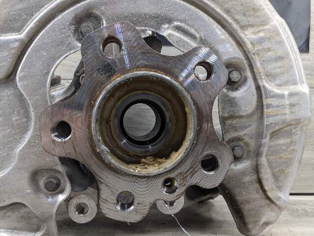 OEM BMW G05 G06 G07 X5 X6 X7 Rear Right Passenger Hub Spindle Knuckle Bearing