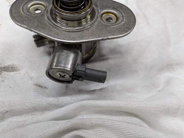 16-20 OEM BMW F39 F48 X1 X2 Engine B46 HPFP High Pressure Fuel Pump