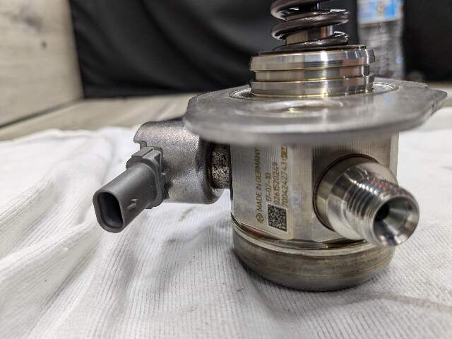 16-20 OEM BMW F39 F48 X1 X2 Engine B46 HPFP High Pressure Fuel Pump
