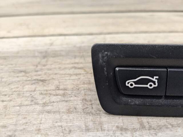 OEM BMW G12 F36 F10 F15 F07 M5 F06 M6 F01 F02 Rear Trunk Lid Center Lock Switch