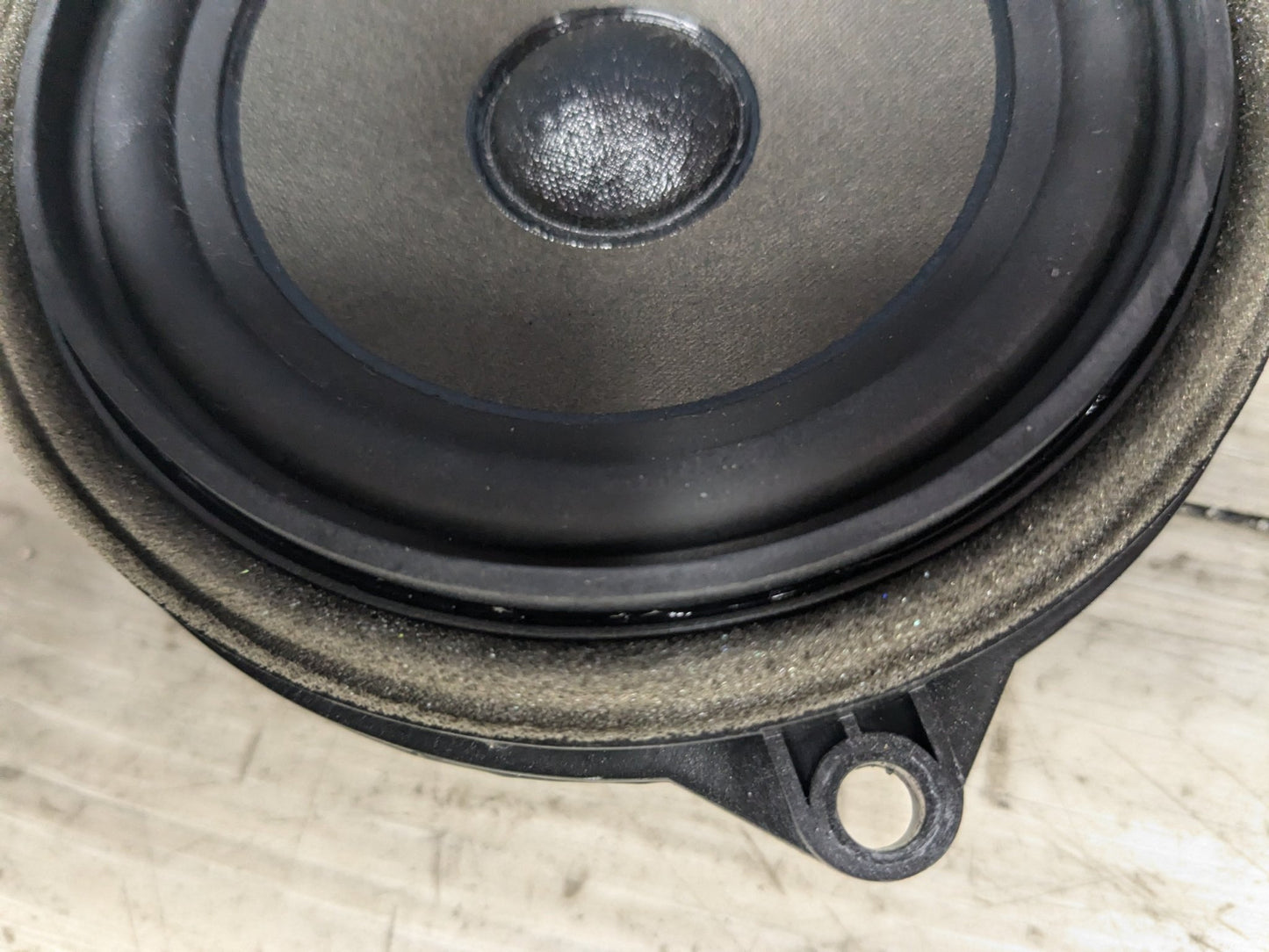 16-23 OEM BMW I01 F39 F48 X1 X2 i3 Top Hifi MID Range Loud Speaker