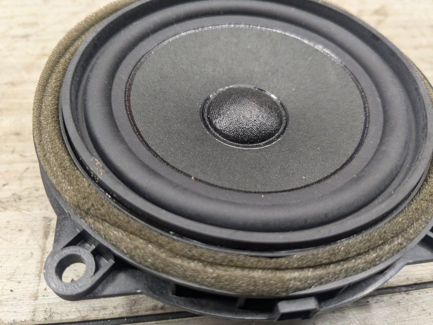 16-23 OEM BMW I01 F39 F48 X1 X2 i3 Top Hifi MID Range Loud Speaker