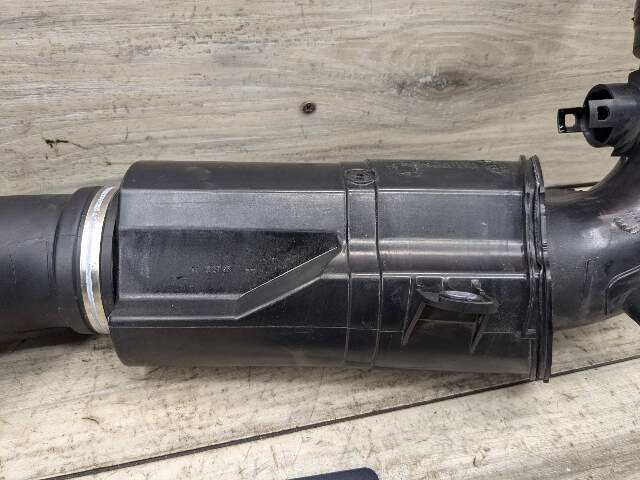 16-23 OEM BMW F39 F44 F48 X1 X2 Filtered Air Intake Box Hose Pipe Resonator B46
