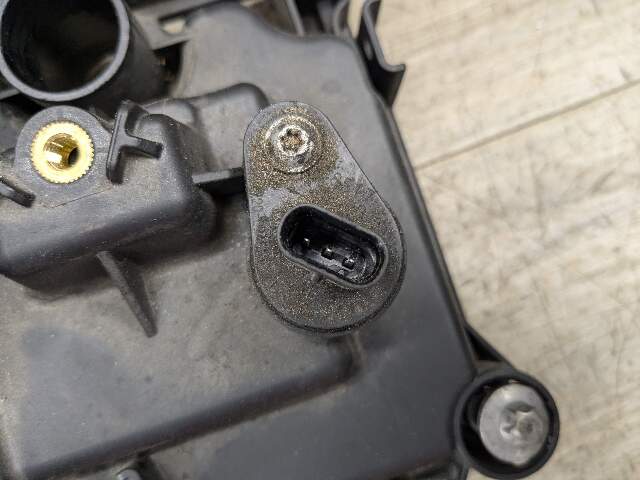 OEM BMW F22 F30 F32 G30 F48 F39 X3 X4 B46 Engine Cylinder Head Valve Cover
