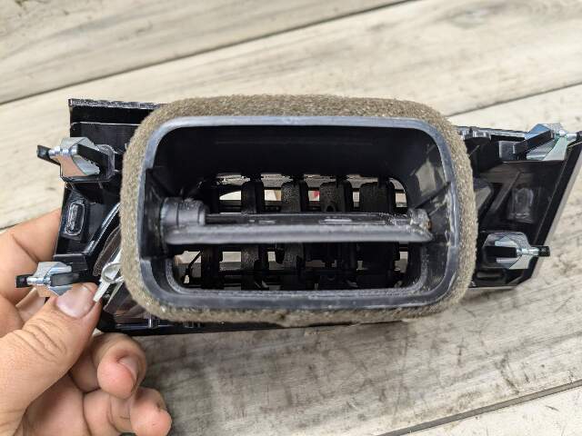 16-23 OEM BMW F39 F48 X1 X2 Left Driver Side Air AC Vent Dash Grille