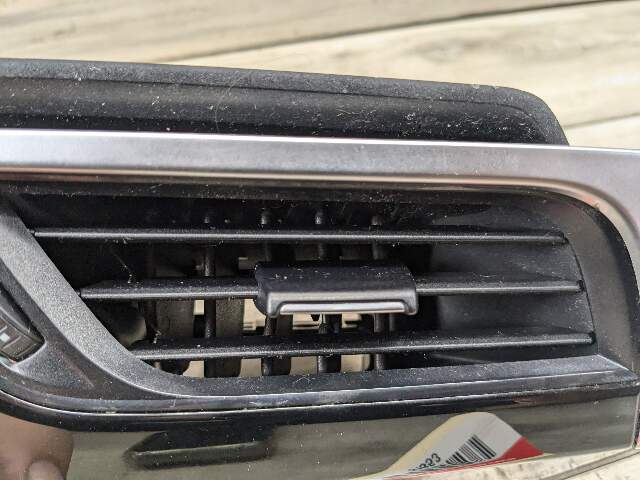 16-23 OEM BMW F39 F48 X1 X2 Left Driver Side Air AC Vent Dash Grille