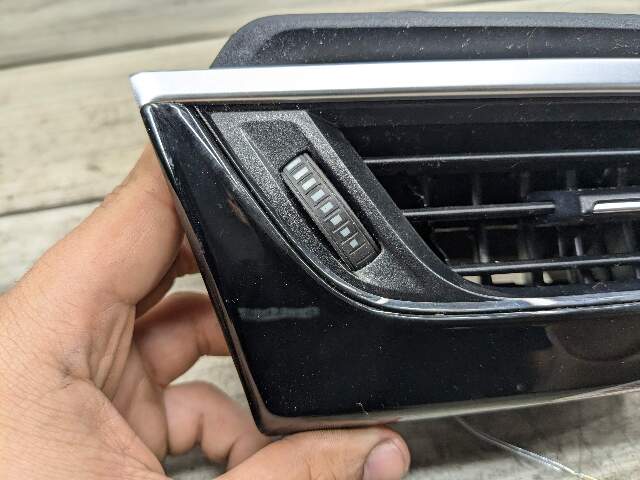 16-23 OEM BMW F39 F48 X1 X2 Left Driver Side Air AC Vent Dash Grille