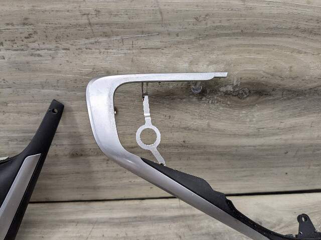 *NOTE* 16-23 OEM BMW F39 F48 X1 X2 Steering Wheel Trim Bezel Chrome Cover