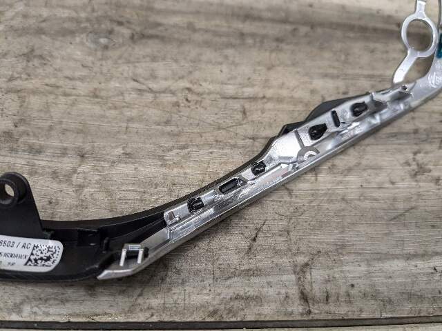 *NOTE* 16-23 OEM BMW F39 F48 X1 X2 Steering Wheel Trim Bezel Chrome Cover