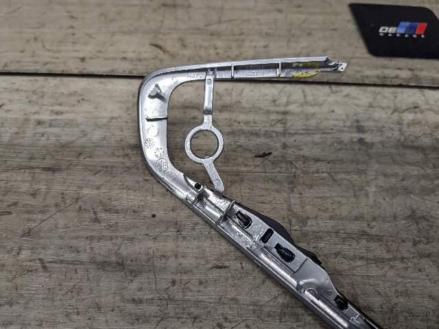 *NOTE* 16-23 OEM BMW F39 F48 X1 X2 Steering Wheel Trim Bezel Chrome Cover