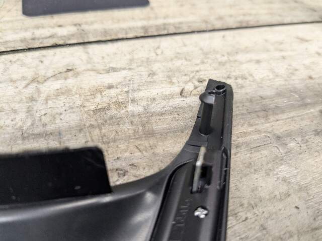 *NOTE* 16-23 OEM BMW F39 F48 X1 X2 Steering Wheel Trim Bezel Chrome Cover