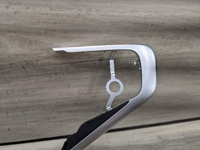 *NOTE* 16-23 OEM BMW F39 F48 X1 X2 Steering Wheel Trim Bezel Chrome Cover