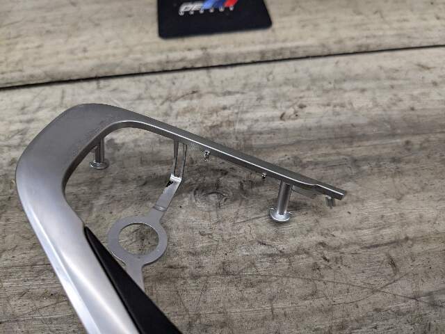 *NOTE* 16-23 OEM BMW F39 F48 X1 X2 Steering Wheel Trim Bezel Chrome Cover
