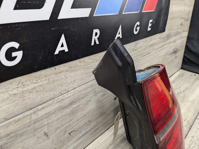 11-13 OEM BMW E70 X5 LCI Rear Right Passenger Side Outer Tail Light