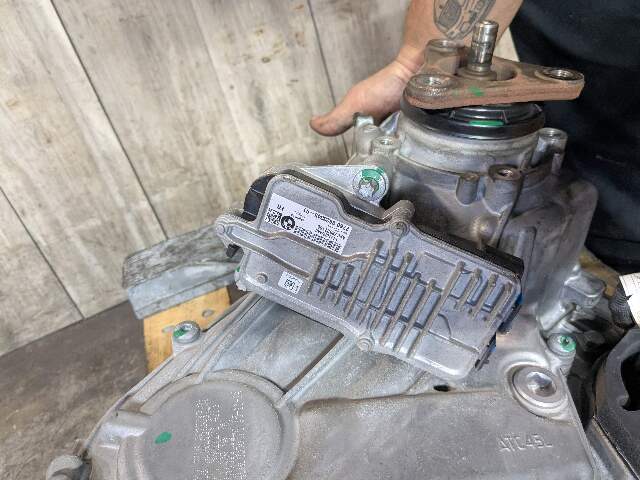 14-18 OEM BMW F15 F16 X5 X6 50iX Transmission Transfer Case ATC45L 76k