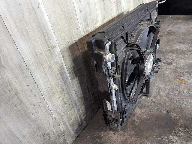 14-19 OEM BMW F15 F16 X5 X6 Radiator Condenser Fan Shroud Assembly 850W N63 76k