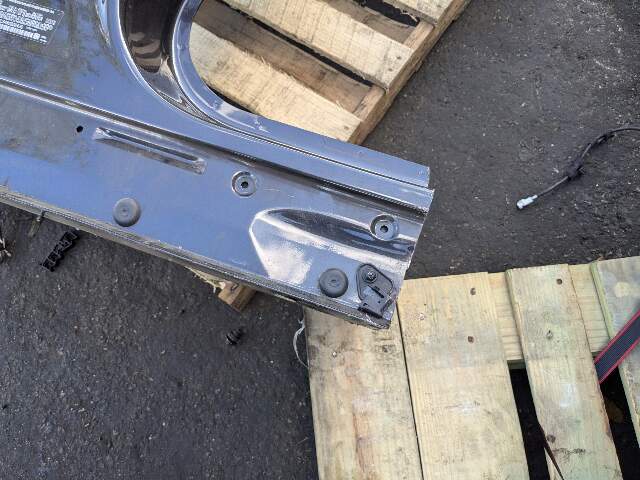 18-24 OEM BMW F97 G01 X3 X3M Left Driver Side B Pillar Door Body Cut Structure