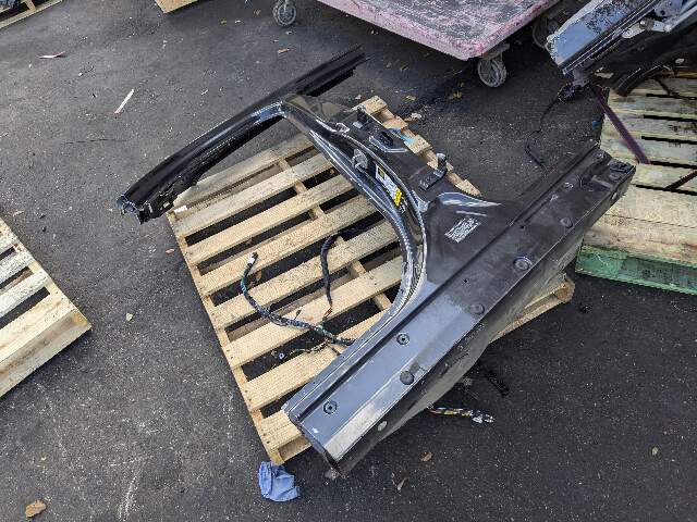 18-24 OEM BMW F97 G01 X3 X3M Left Driver Side B Pillar Door Body Cut Structure