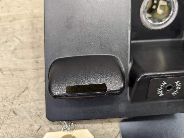 14-19 OEM BMW F15 F16 F85 X5 X6 Center Console Storage Compartment AUX USB