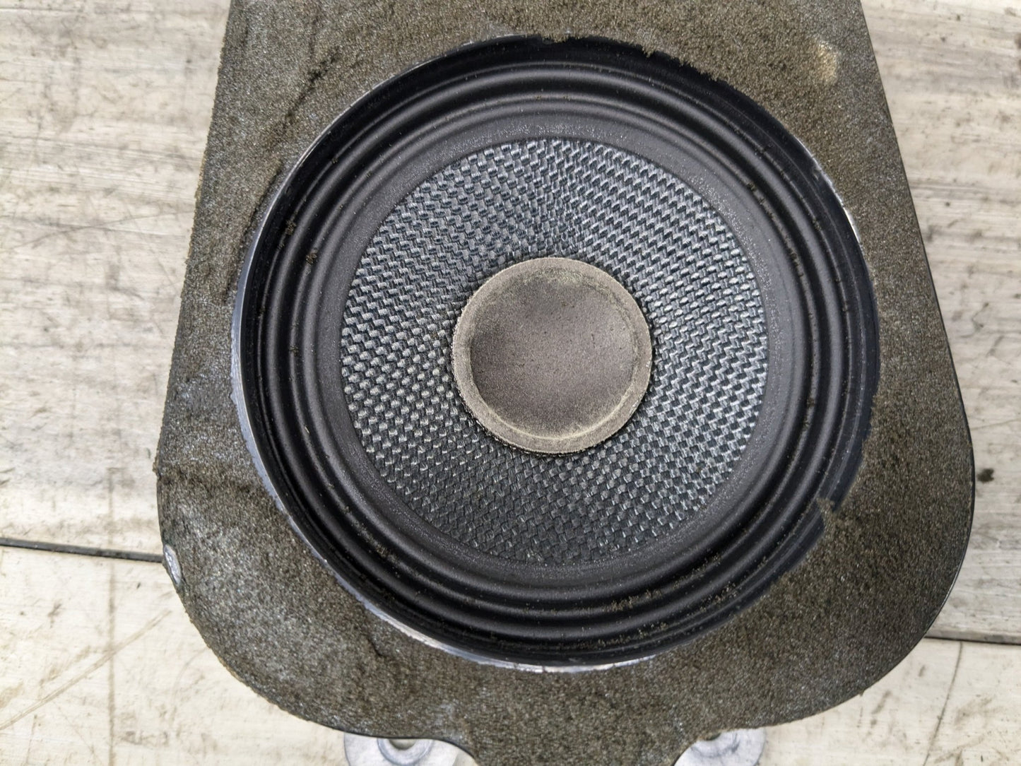 14-19 OEM BMW F15 F16 X5 X6 D Pillar Mid Range Tweeter Speaker Audio Mount