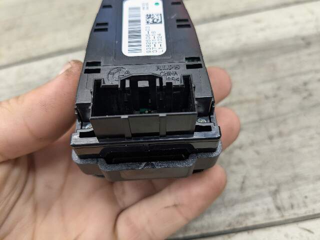 16-19 OEM BMW G07 G12 740 750 Rear Left Right Window Door Sun Shade Switch