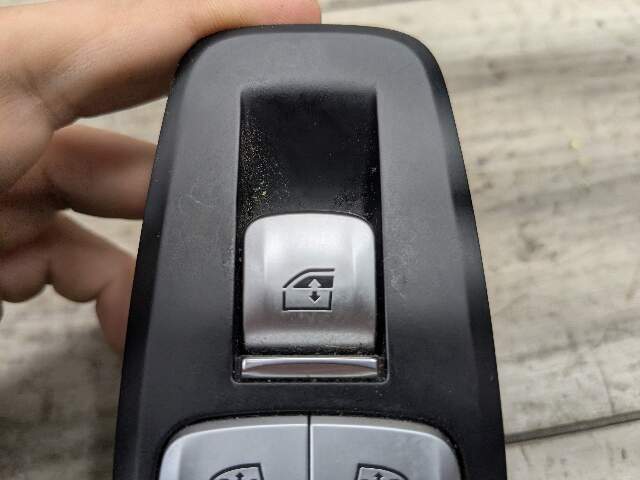 16-19 OEM BMW G07 G12 740 750 Rear Left Right Window Door Sun Shade Switch