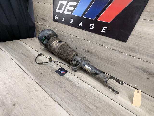 *NOTE* OEM BMW G11 G12 740i RWD FRONT Left Driver Air Suspension Shock Absorber
