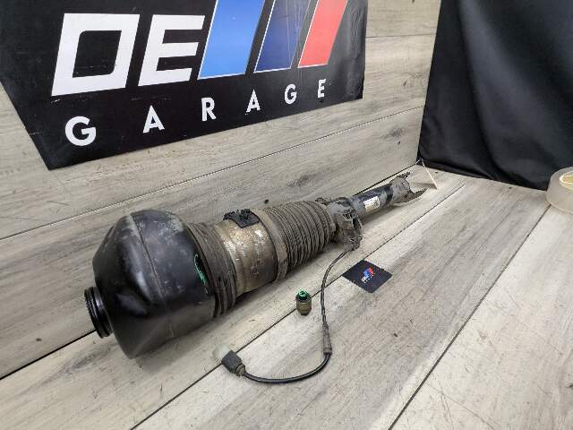 *NOTE* OEM BMW G11 G12 740i RWD FRONT Left Driver Air Suspension Shock Absorber