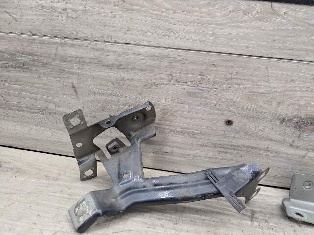16-19 OEM BMW G11 G12 740 750 Front Right Passenger Fender Holder Bracket SET