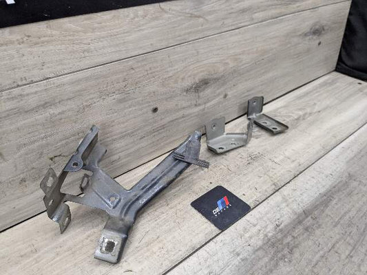 16-19 OEM BMW G11 G12 740 750 Front Right Passenger Fender Holder Bracket SET