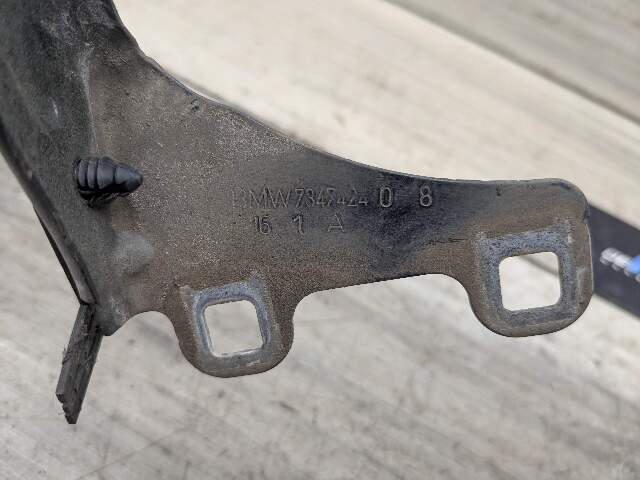 16-19 OEM BMW G11 G12 740 750 Front Right Passenger Fender Holder Bracket SET