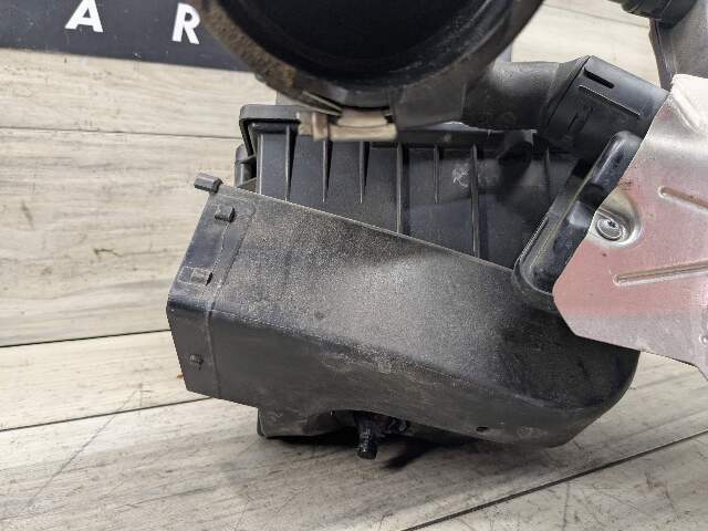 OEM BMW G01 G02 G30 X3 X4 Engine B46 B58 Air Cleaner Filter Intake Resonator Box