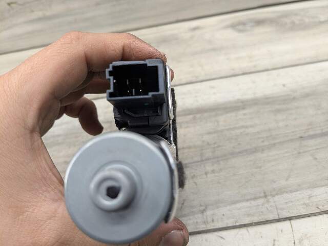 16-20 OEM BMW G12 740 750 M760 Upper SUNROOF Moon Roof Motor Unit