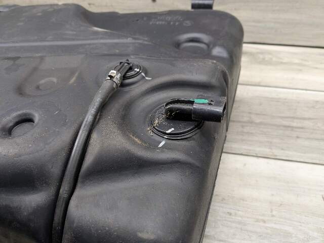 09-13 OEM BMW E70 X5 Diesel Sedan SCR Selective Catalytic Reduction DEF Tank
